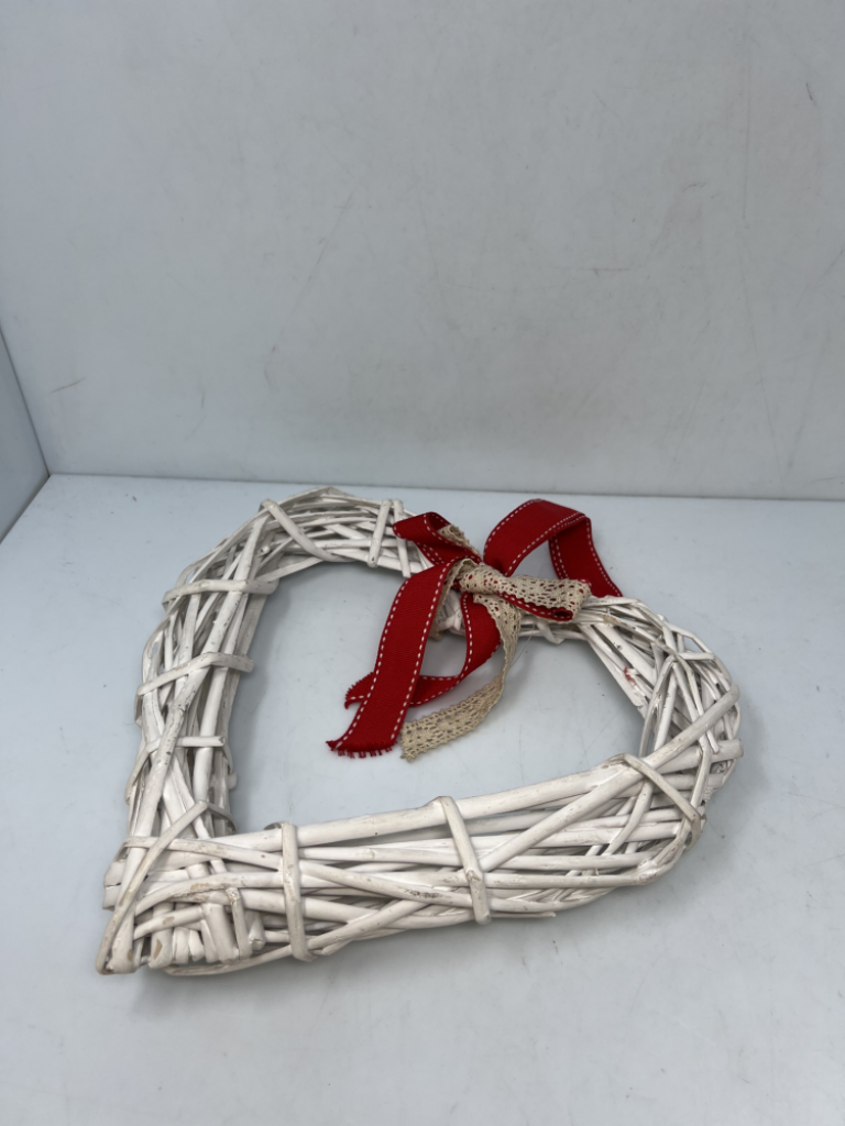 Mercatopoli CUORE BIANCO FIOCCO ROSSO 29X30