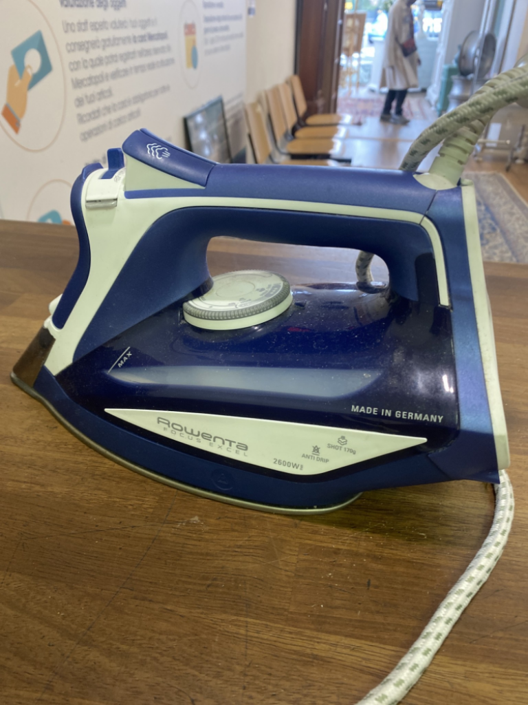 Mercatopoli Ferro Da Stiro Rwenta