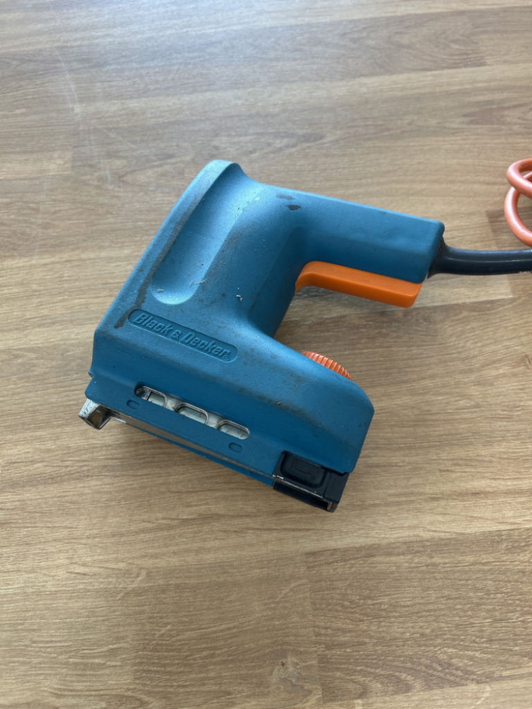 Mercatopoli Graffettatrice Black & Decker Elettrica