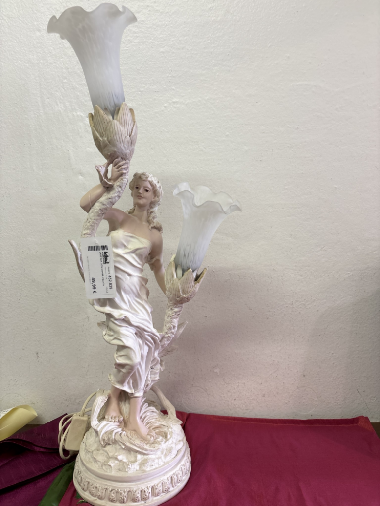 Mercatopoli Lampada Con Donna Velata