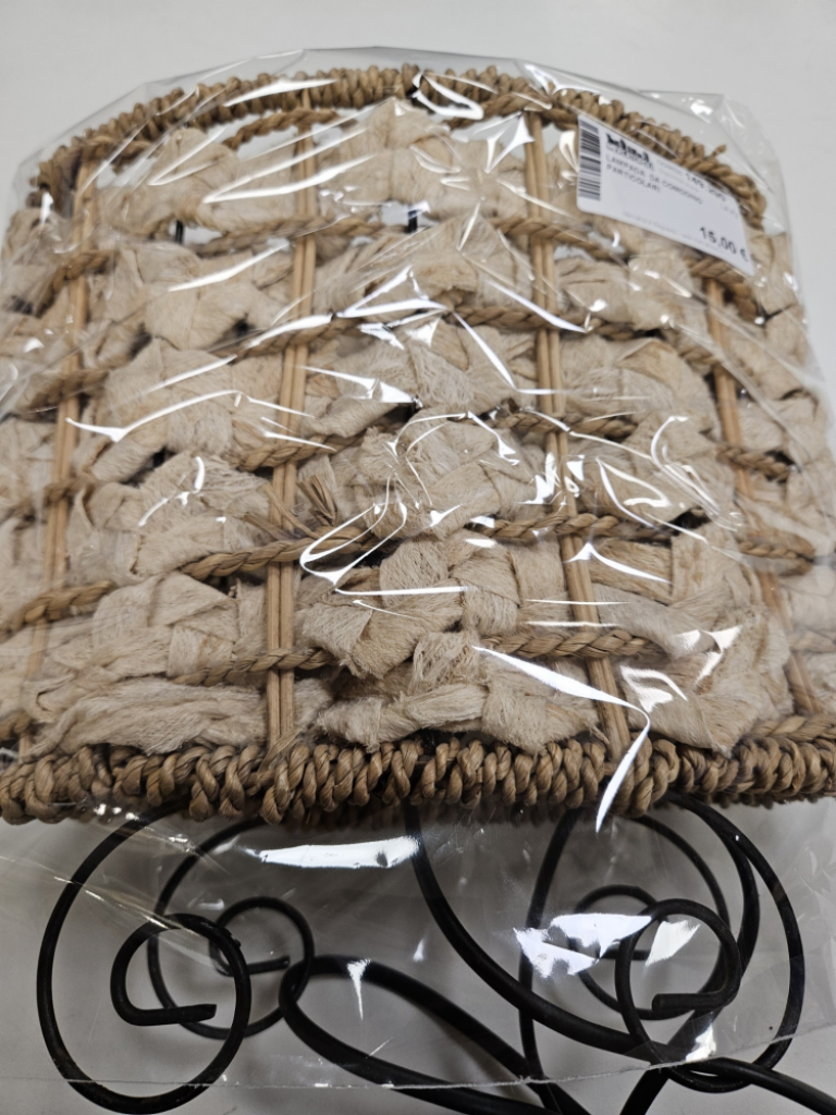 Mercatopoli Lampada Da Comodino Particolari