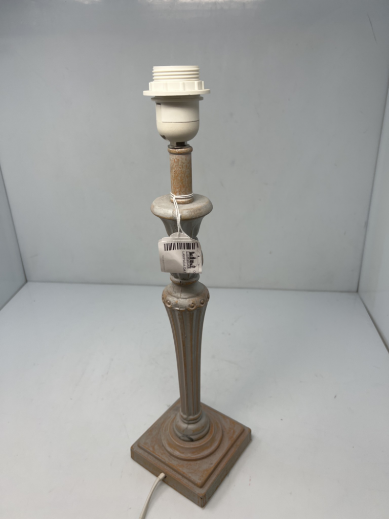 Mercatopoli Lampada Da Tavolo Anticata