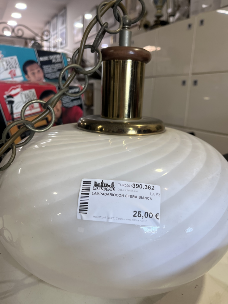 Mercatopoli Lampadariocon Sfera Bianca