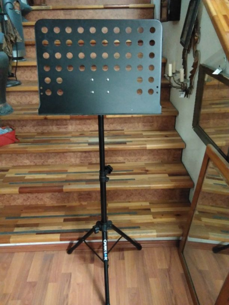 Mercatopoli Leggio Musicale In Ferro Quiklok