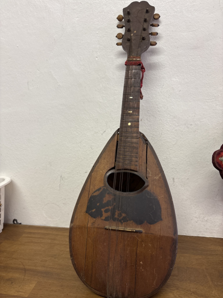 Mercatopoli mandolino da restaurare