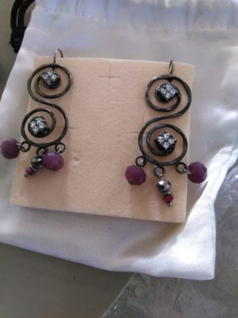 Mercatopoli Orecchini Perline Viola