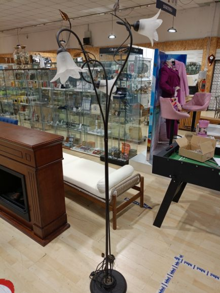 Mercatopoli Piantana Ferro Lavorato 3 Luci