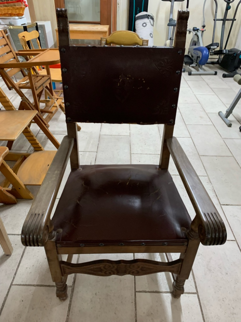 Mercatopoli Poltrona Con Schienale Alto In Cuoio G