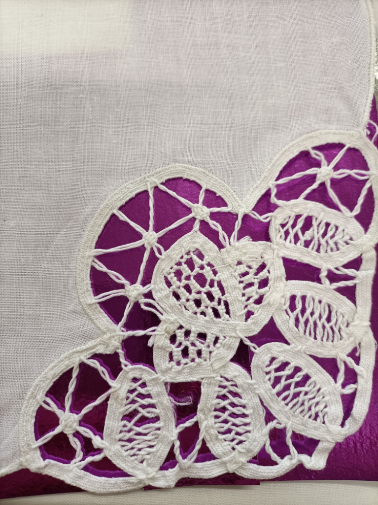 Mercatopoli TOVOGLIOLI BIANCHI ANGOLO RICAMATO