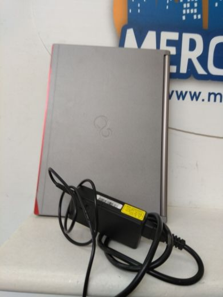 Mercatopoli Pc Portatile Fulitsu Life Book E Series