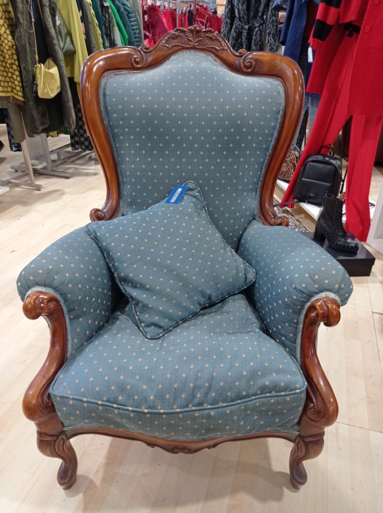 Mercatopoli Poltrona Stile Francese In Legno E Stoffa