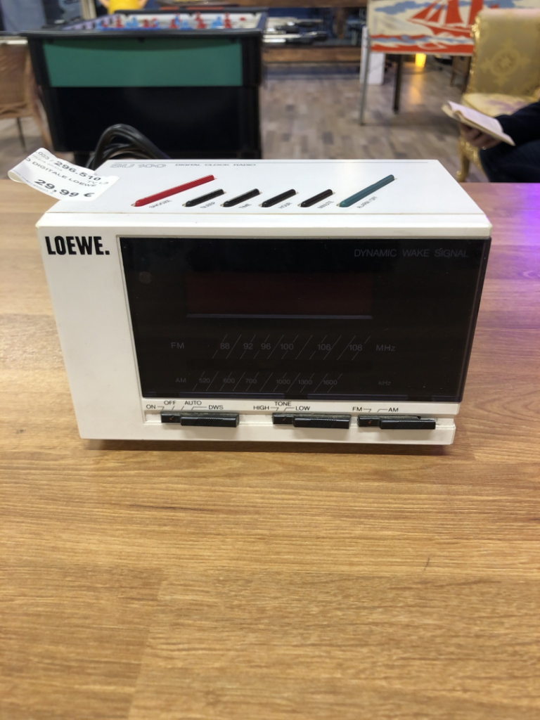 Mercatopoli Radio Orologio Digitale Loewe SU 100 Bianco