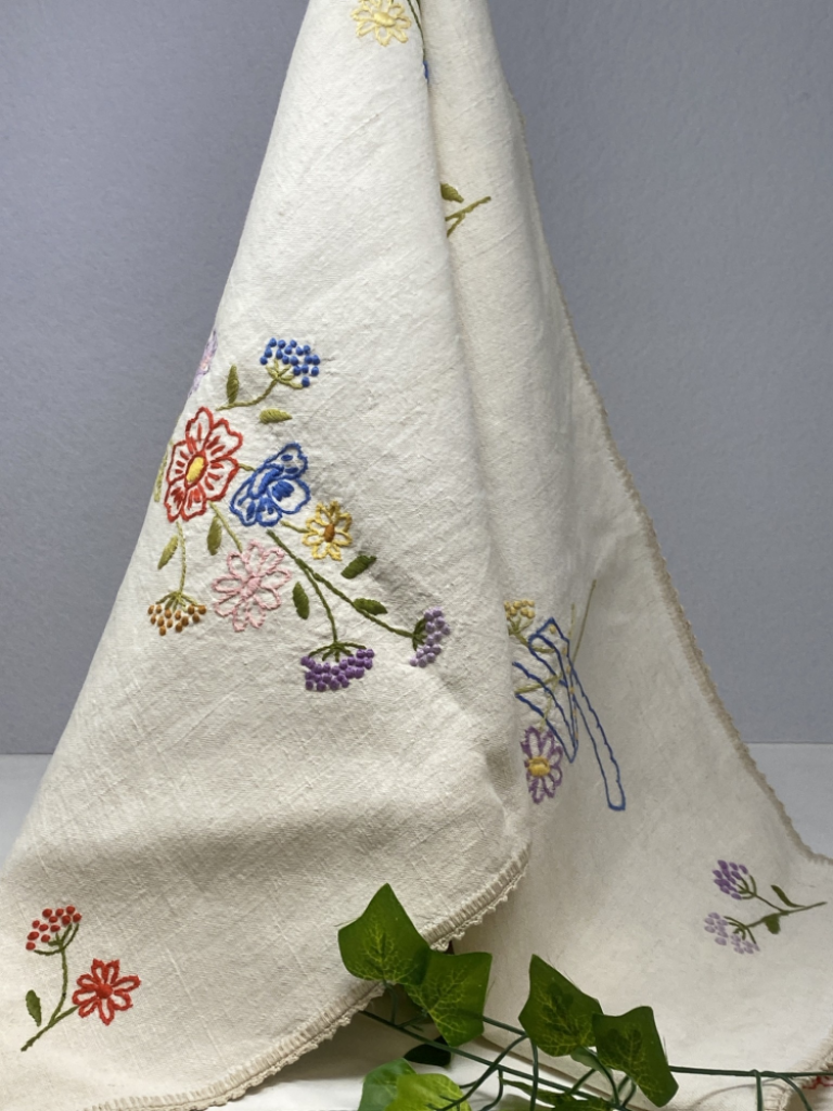 Mercatopoli Runner Centrotavola Fiori Campo Ricamato A Mano 105x46cm