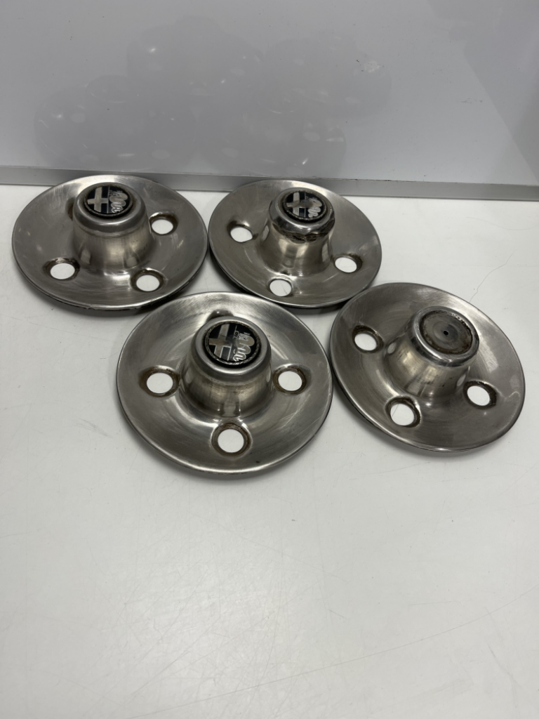 Mercatopoli Set 2 Borchie Coppe Coprimozzo Alfa Romeo Giulia 1300-1600
