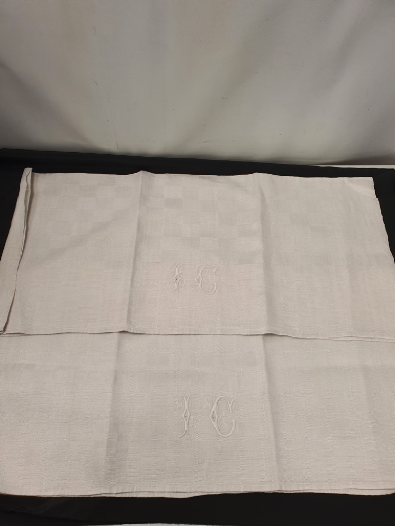Mercatopoli Strofinaccio Fiandra Di Lino Bianci Con Iniziali I C Ricamate