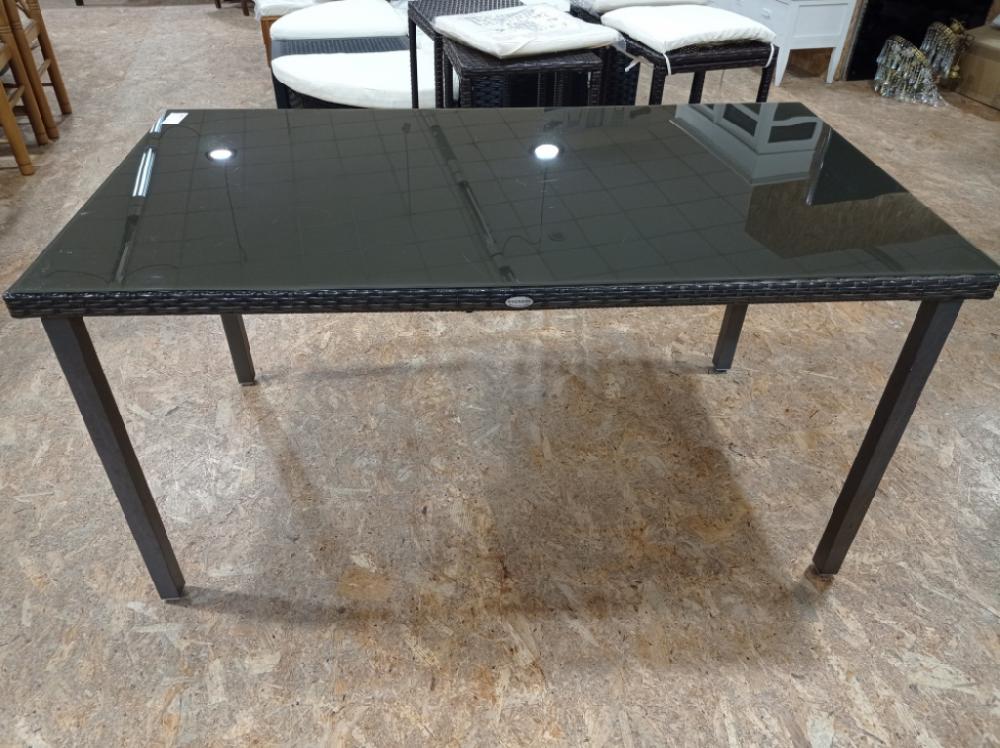 Mercatopoli Tavolo Giardino Piano In Vetro 145x80x74