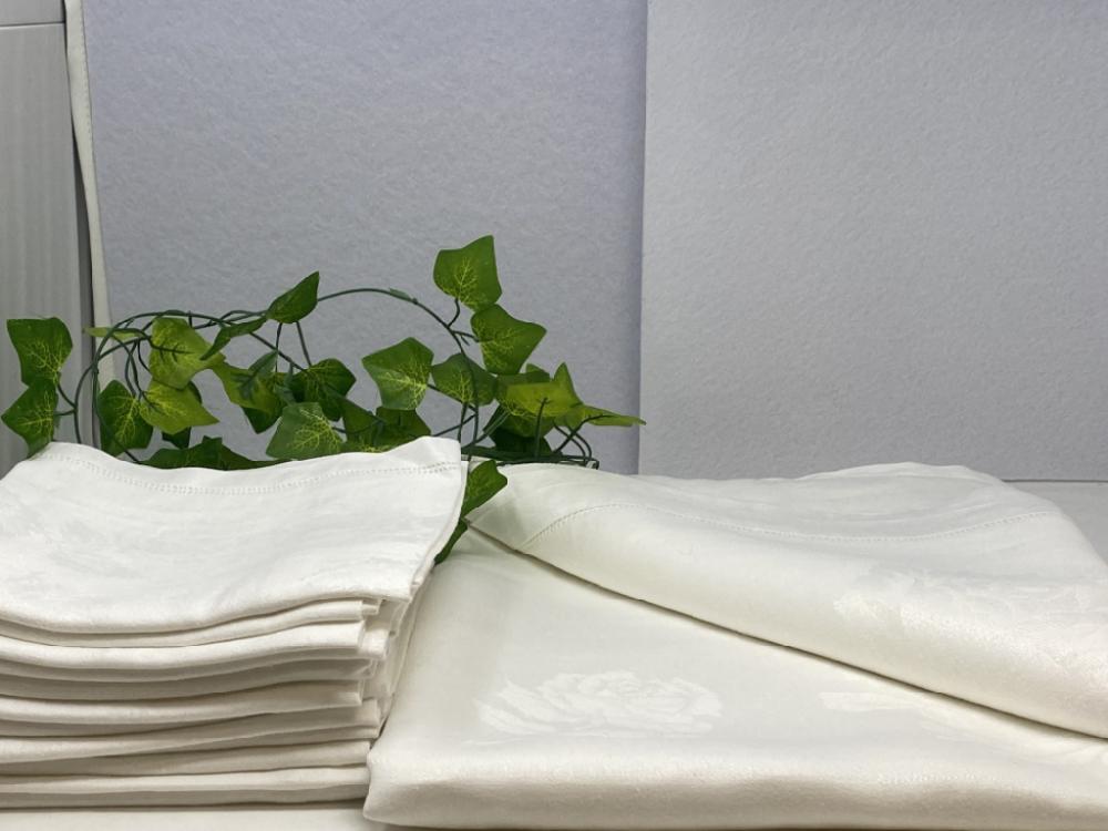 Mercatopoli Tovaglia In Fiandra Bianca Con 12 Tovaglioli 140x240cm