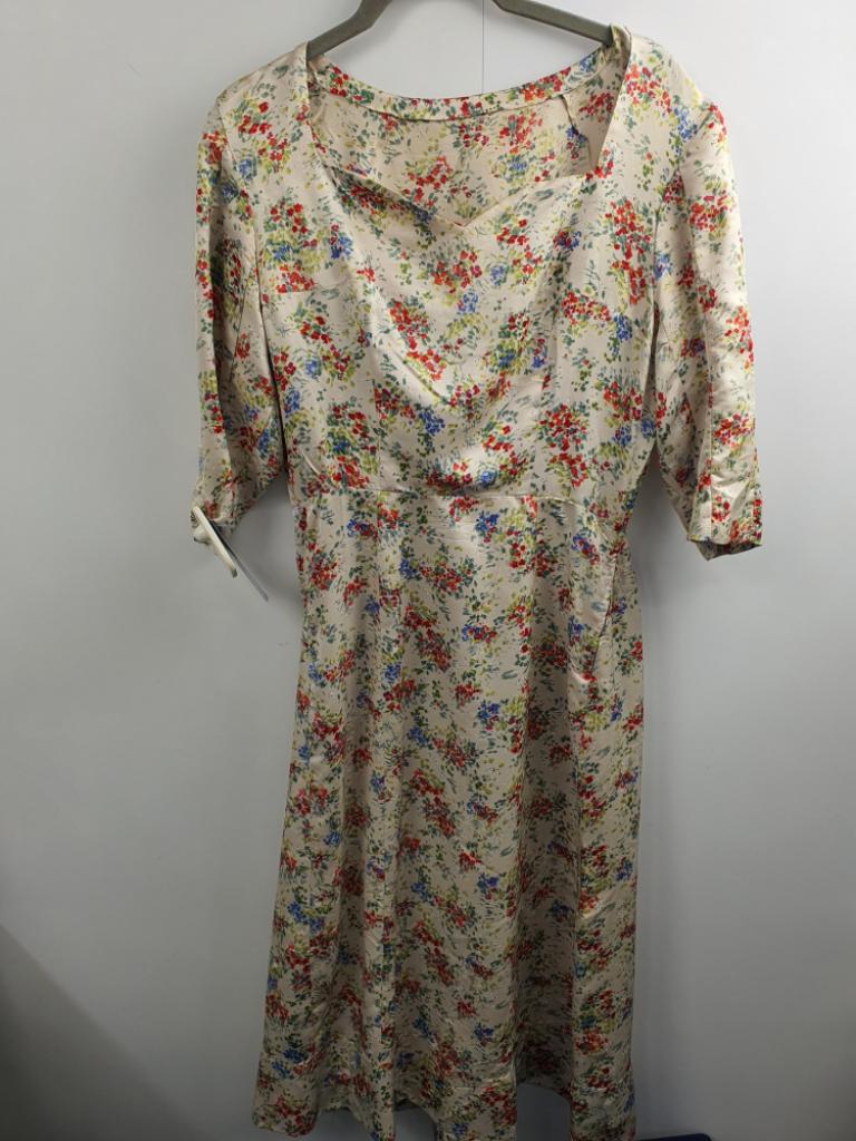 Mercatopoli Vestito Anni 60 Sartoria Nonna Wanda Tg Xs Seta Bianco Fantasia Fiorellini Di Campo
